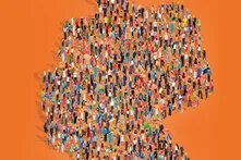 Stilisierter Umriss von Deutschland, gebildet aus vielen einzelnen unterschiedlichen Personen 